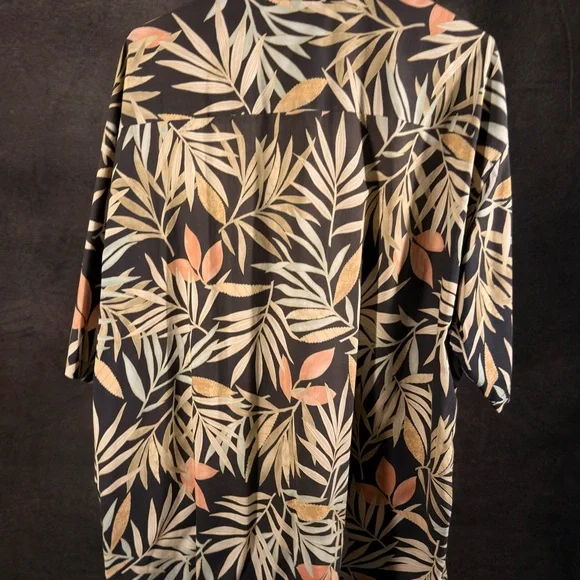 Tori Richard Leaf Pattern Shirt in Black and Tan - Picture 5 of 5